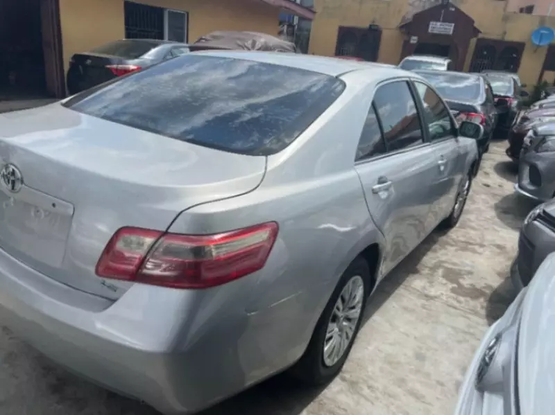 Toyota Camry   - 2008