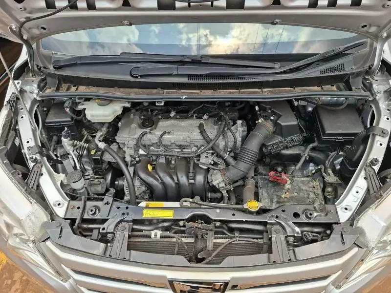 Toyota Noah   - 2014