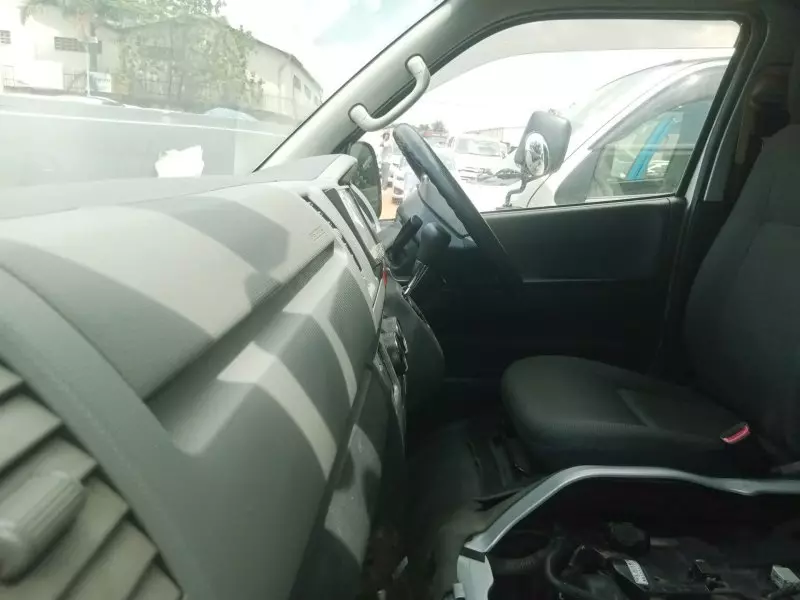 Toyota Hiace   - 2014