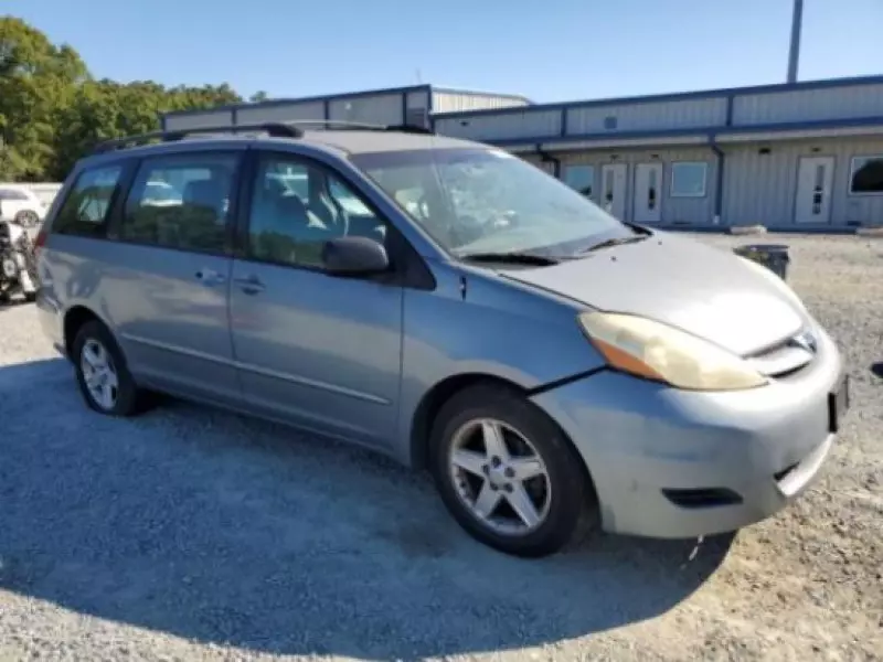 Toyota Sienna   - 2006