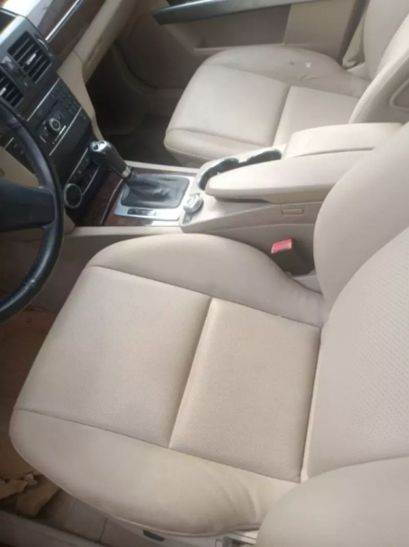 Mercedes-Benz GLK 350   - 2012