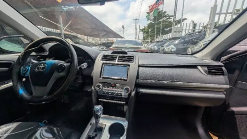 TOYOTA Camry   - 2014