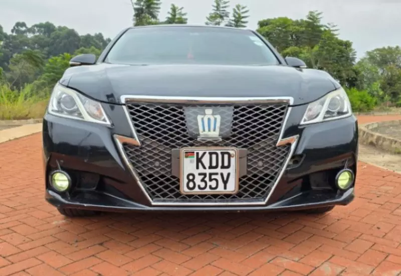 TOYOTA Crown - 2014