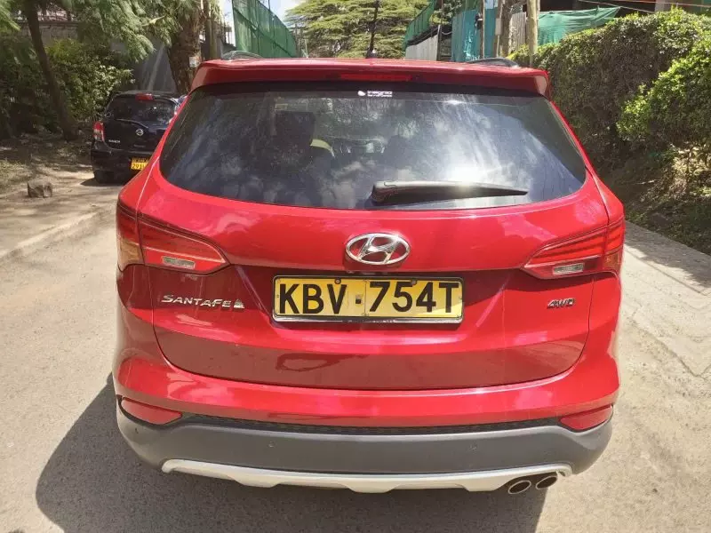 Hyundai Santa Fe   - 2014