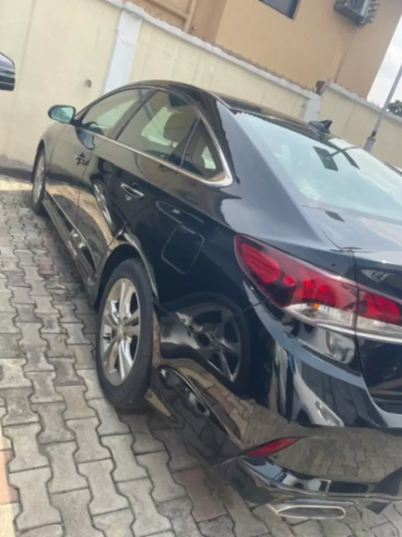 Hyundai Sonata   - 2018
