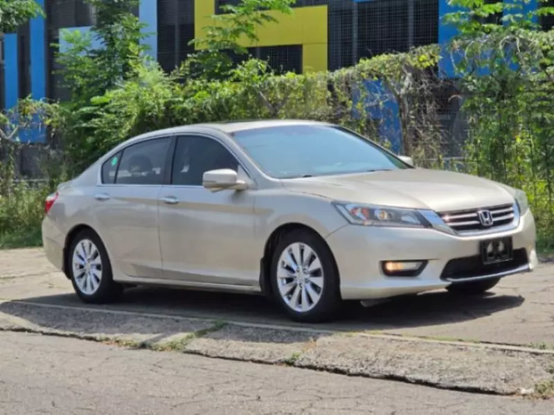 Honda Accord   - 2013