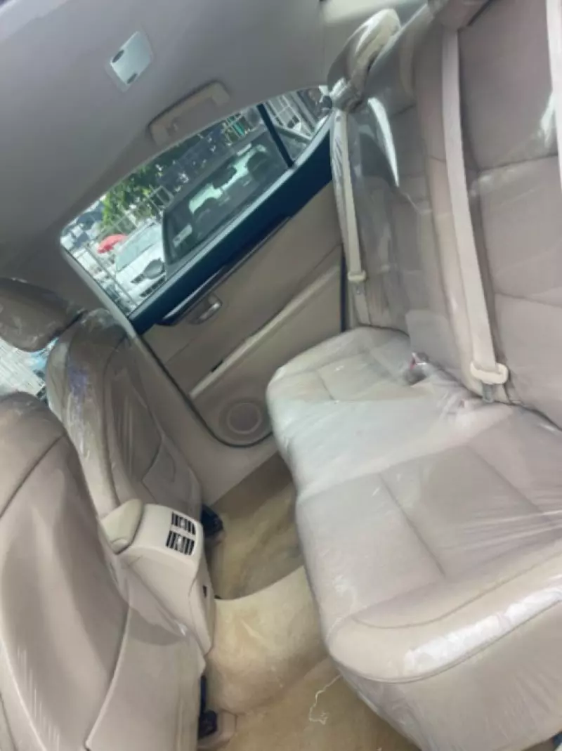 Lexus ES   - 2013