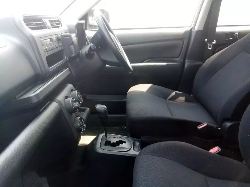 Toyota Succeed    - 2015