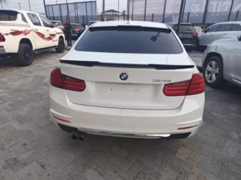 BMW 328i   - 2014