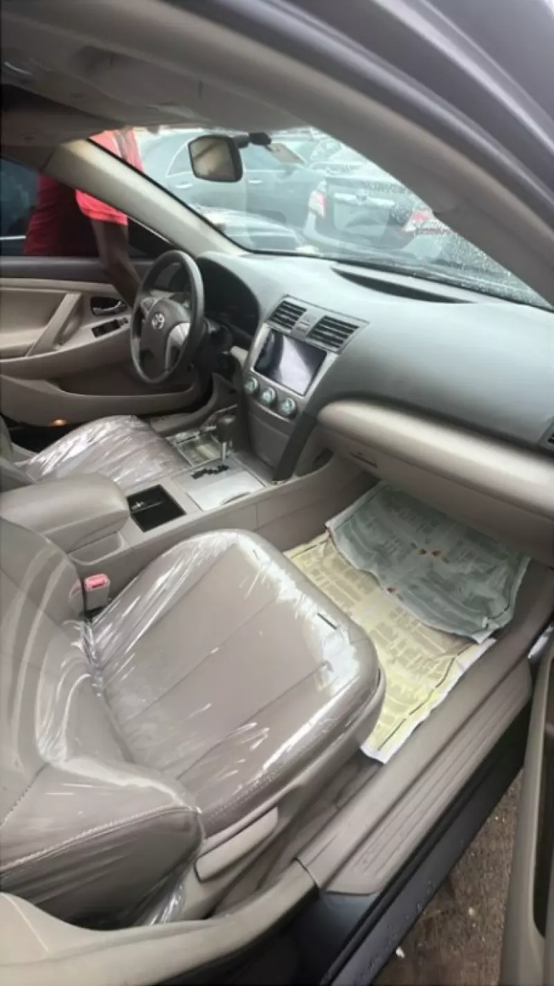 Toyota Camry   - 2007