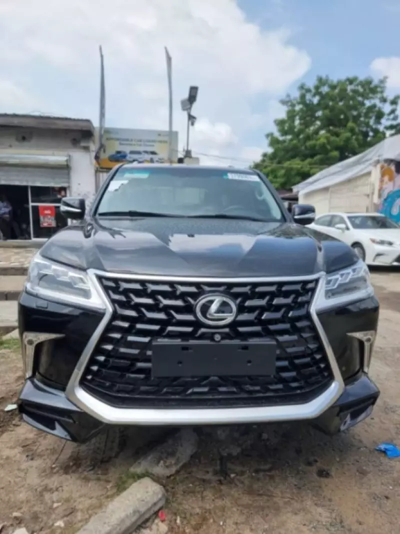 Lexus LX 570   - 2010