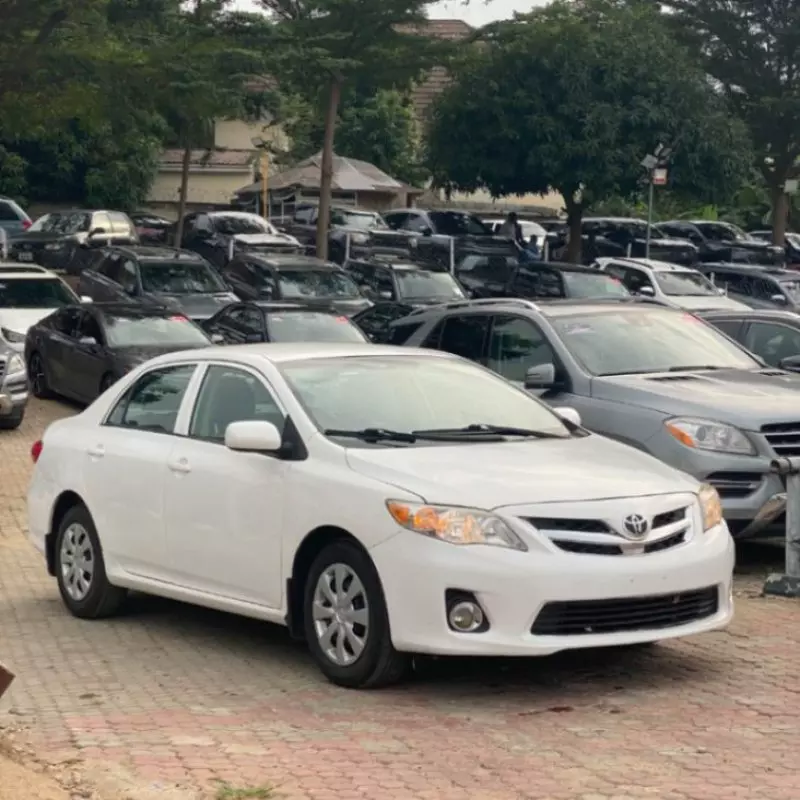 TOYOTA Corolla - 2013