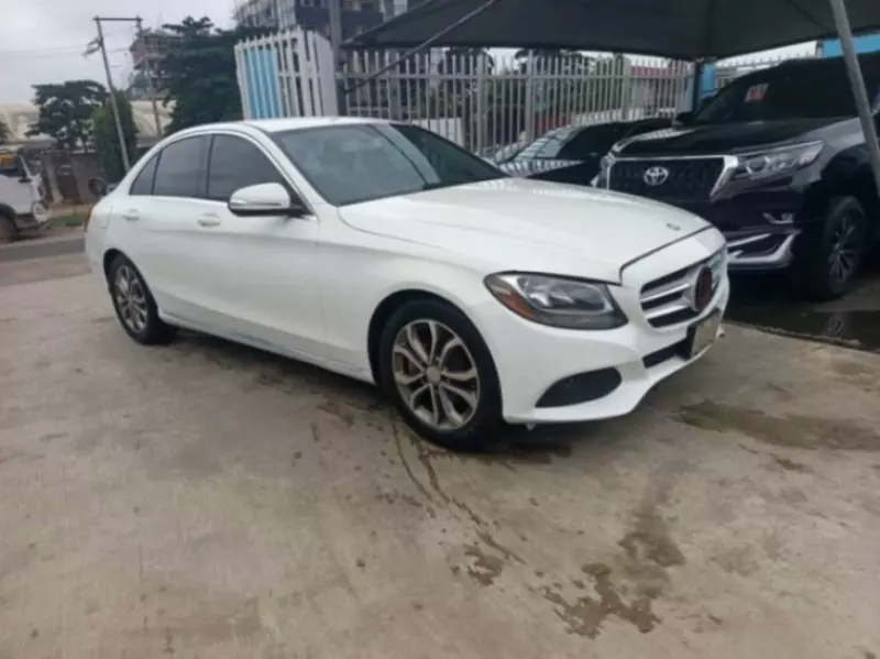 Mercedes-Benz C 300   - 2015