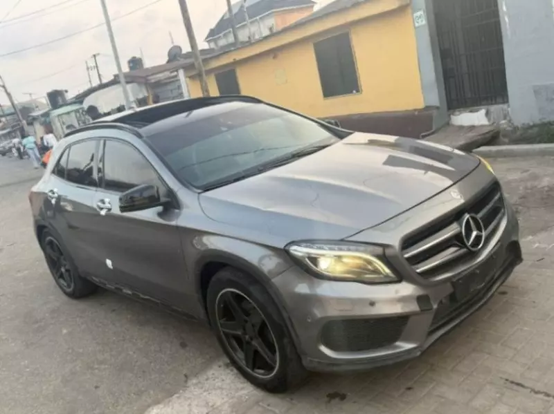 Mercedes-Benz GLA 250   - 2015