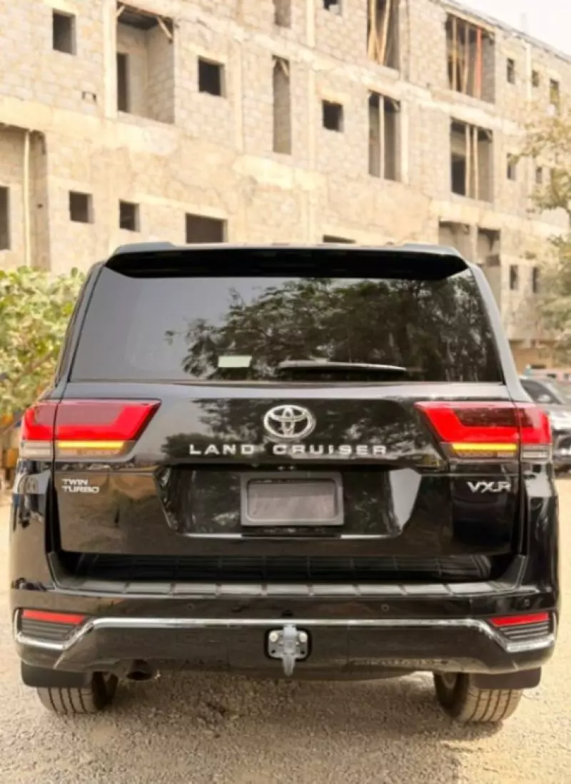 Toyota Land Cruiser   - 2024