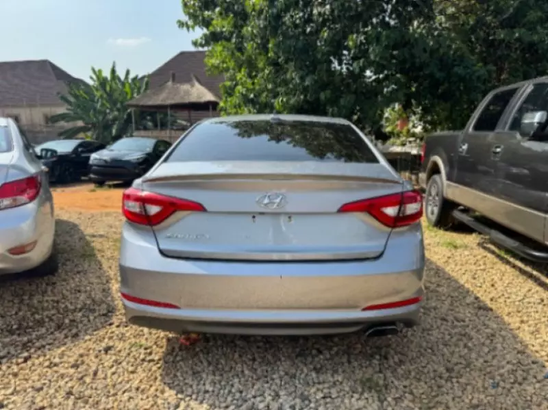Hyundai Sonata - 2016