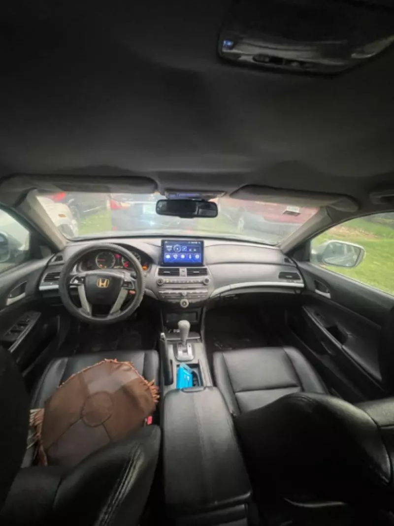 Honda Accord   - 2011