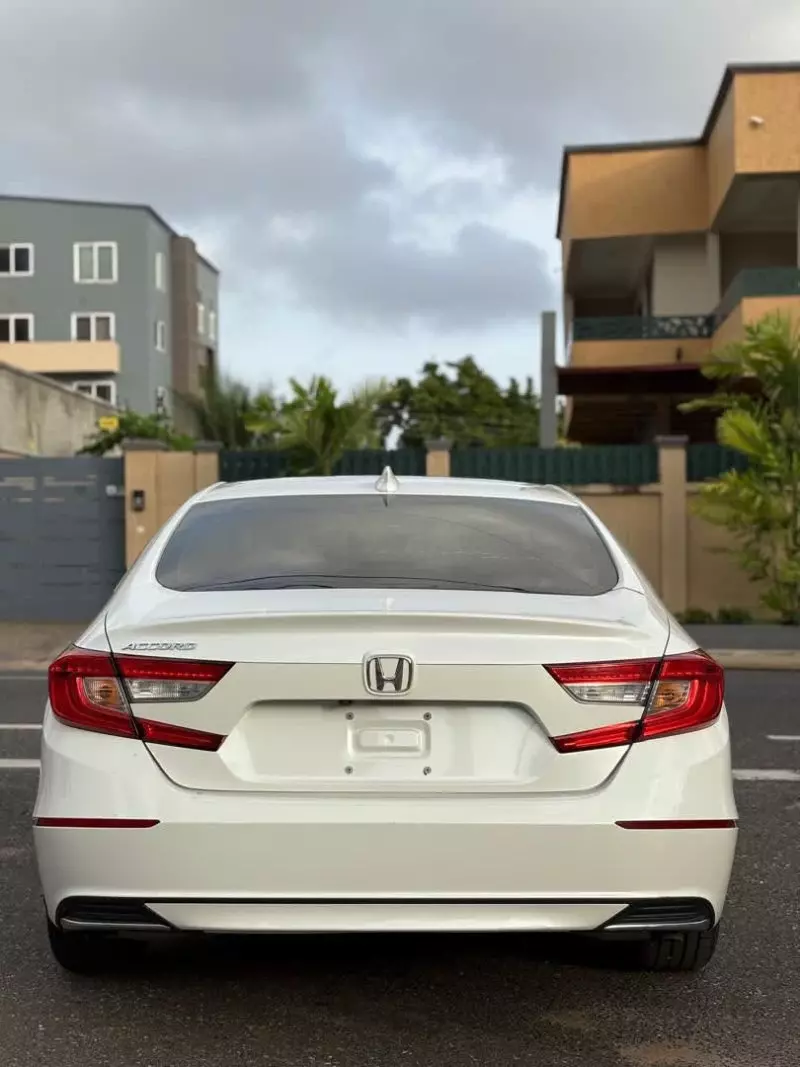 Honda Accord   - 2018