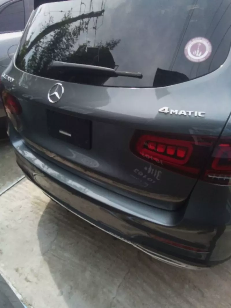 Mercedes-Benz GLC 300   - 2021