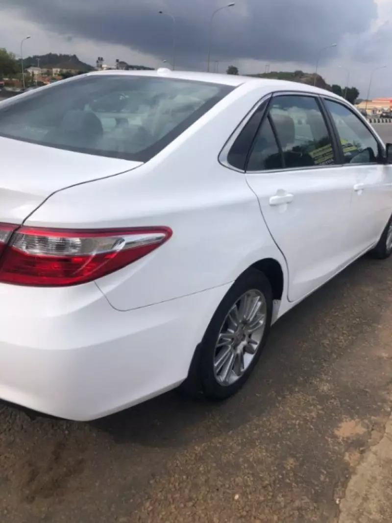 Toyota Camry   - 2015