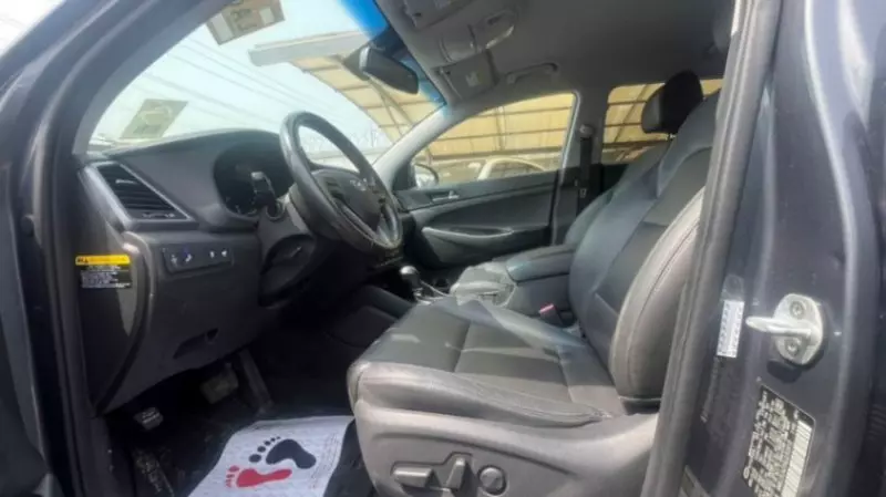 Hyundai Tucson   - 2016
