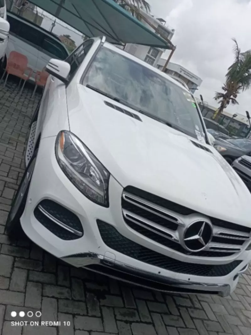 Mercedes-Benz GLE-Class   - 2016