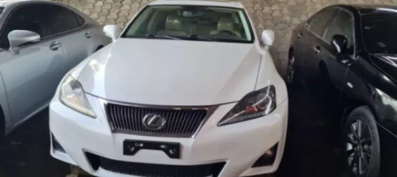 Lexus IS   - 2012