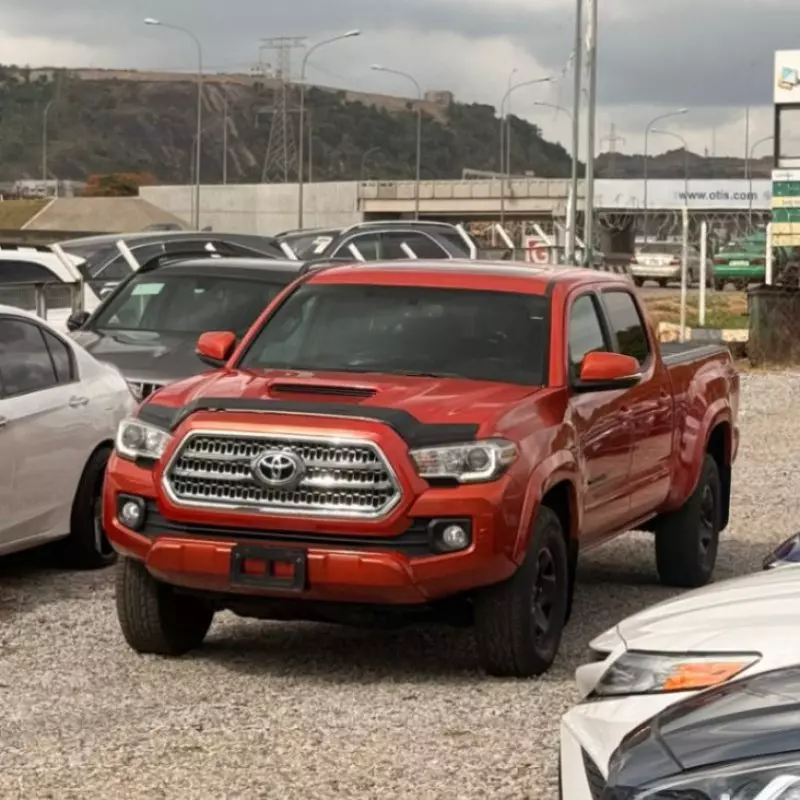 TOYOTA Tacoma   - 2016