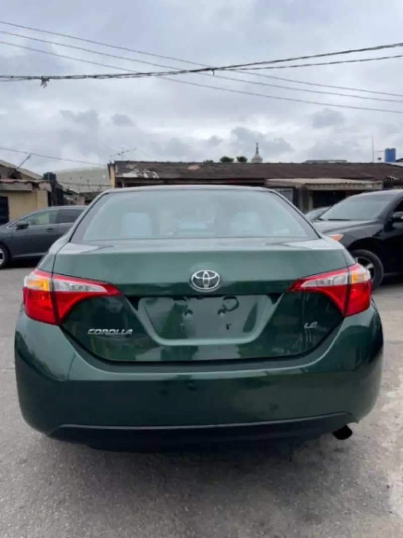 Toyota Corolla   - 2016