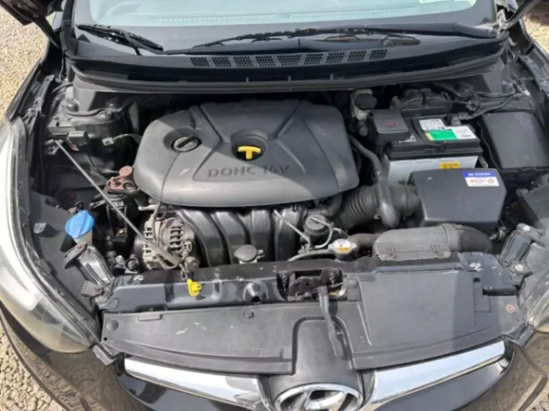 Hyundai Elantra   - 2014