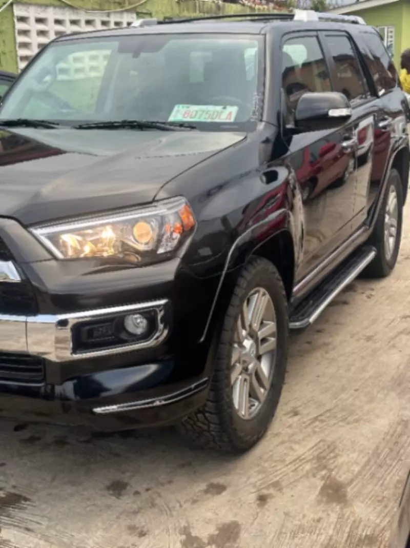 TOYOTA 4Runner   - 2013
