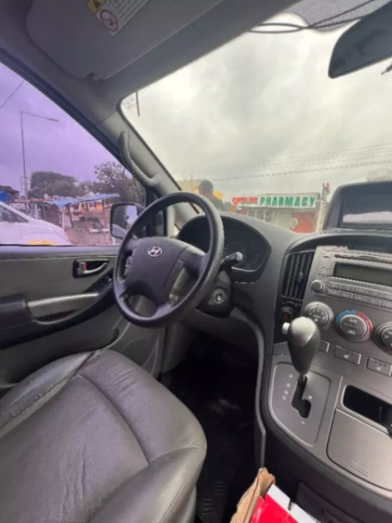 Hyundai H-1 Starex - 2013