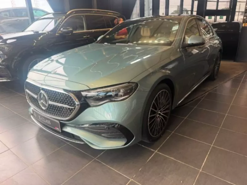 Mercedes-Benz E 300   - 2025