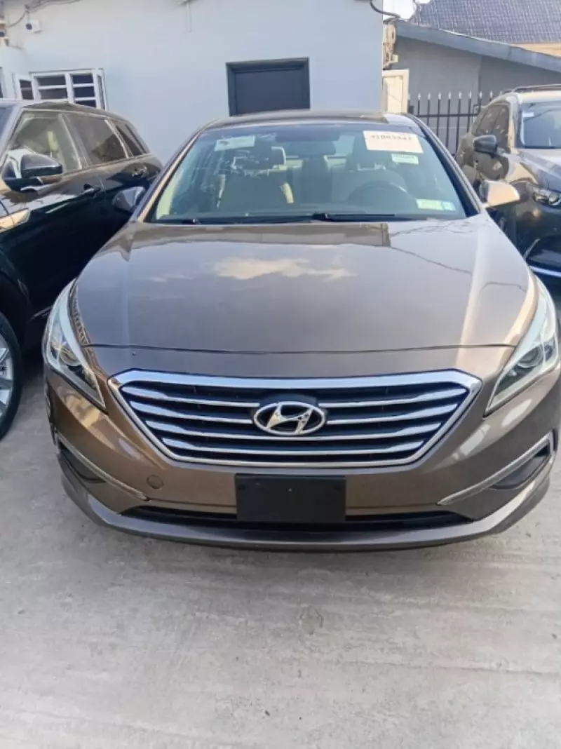 Hyundai Sonata   - 2015