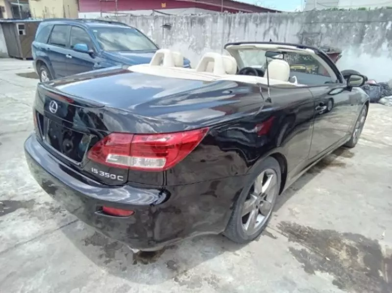 Lexus IS 250   - 2012