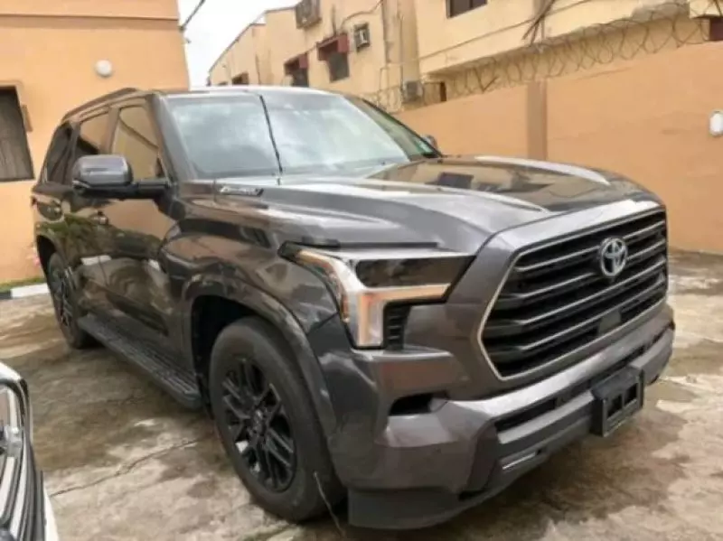 Toyota Sequoia   - 2024