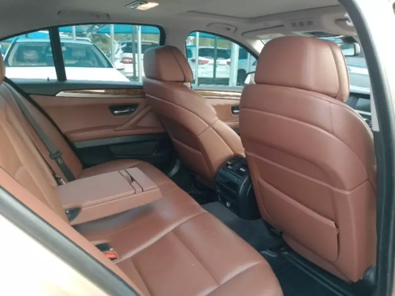 BMW 528i   - 2013