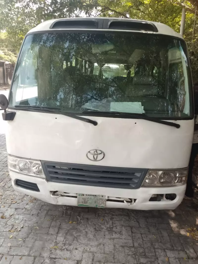 Toyota Coaster   - 2017