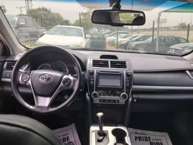 Toyota Camry   - 2013