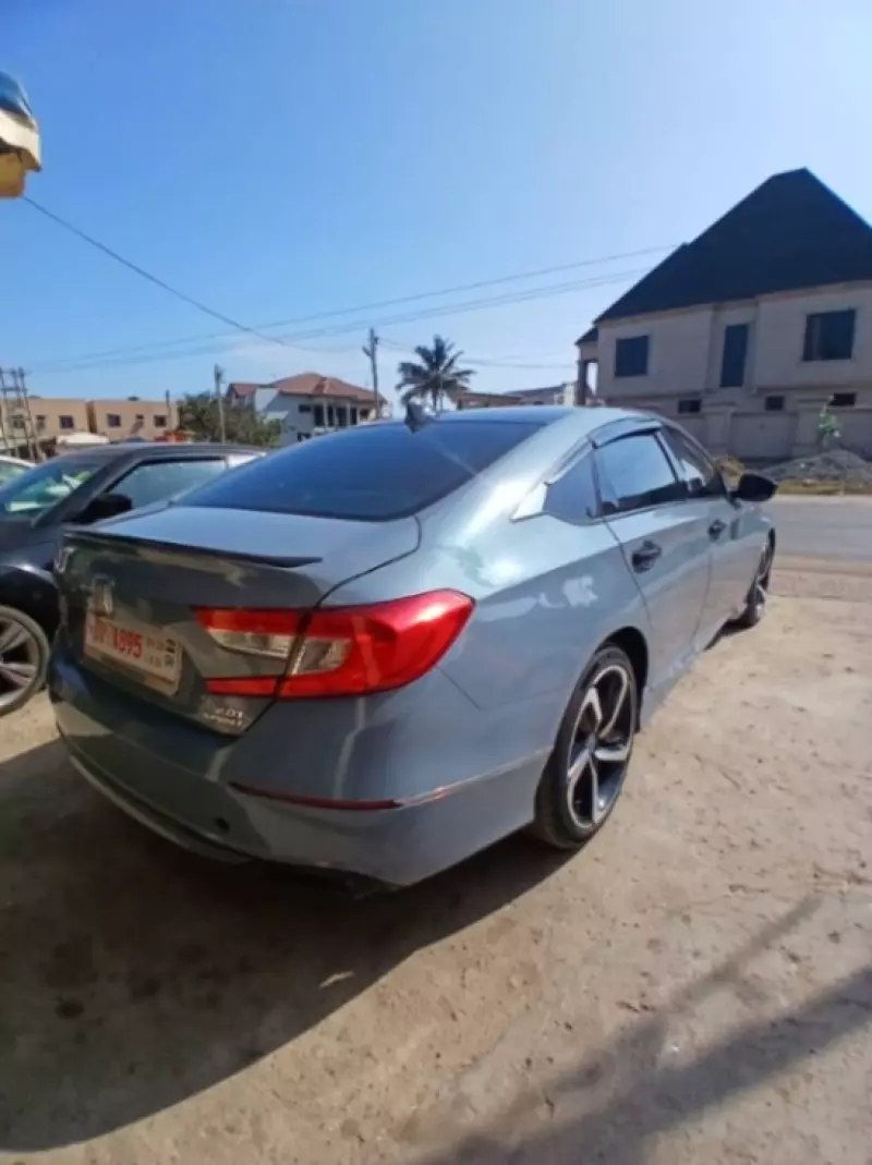 Honda Accord   - 2022