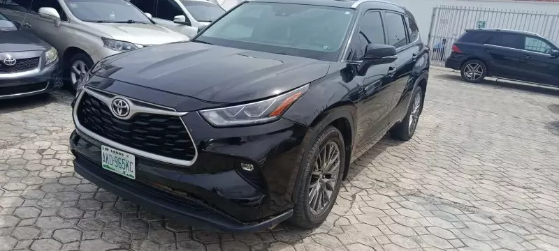 TOYOTA Highlander   - 2020
