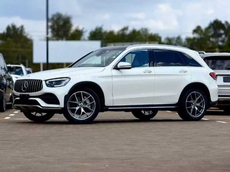 Mercedes-Benz GLC 300   - 2018