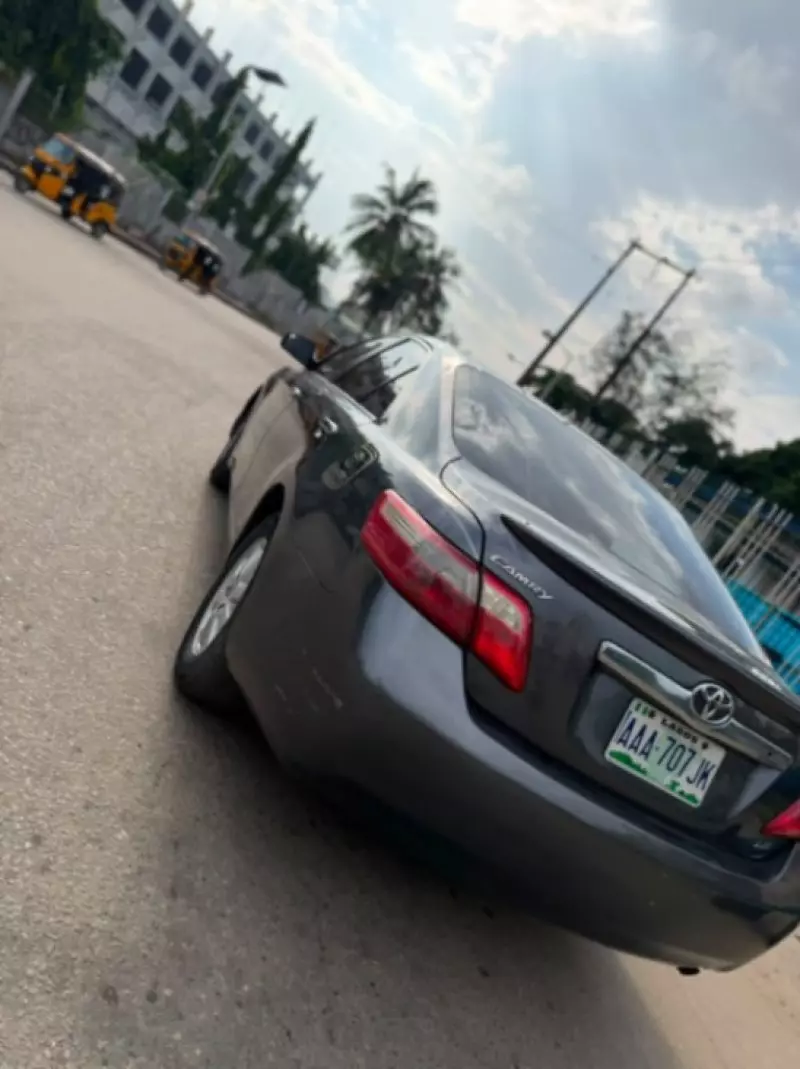 TOYOTA Camry   - 2009