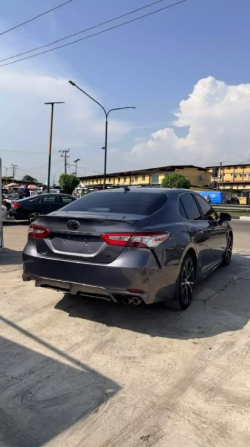 TOYOTA Camry   - 2019