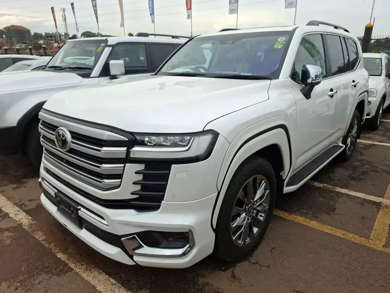 Toyota Land Cruiser VX   - 2023