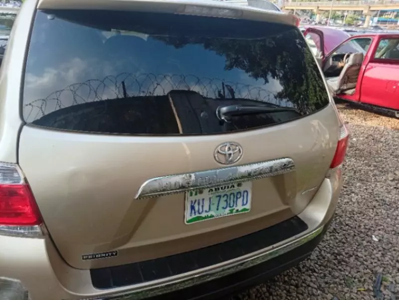 TOYOTA Highlander   - 2010