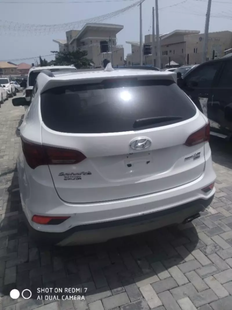 Hyundai Santa Fe Sport   - 2017
