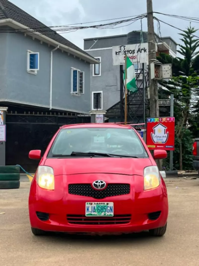 TOYOTA Yaris - 2007
