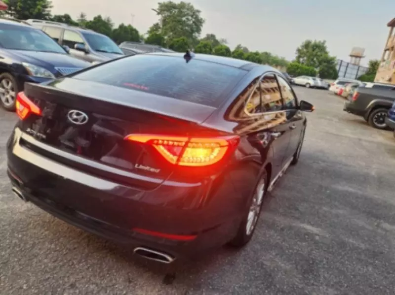 Hyundai Sonata   - 2015