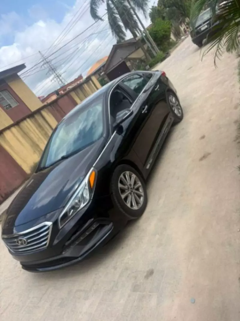 Hyundai Sonata   - 2016